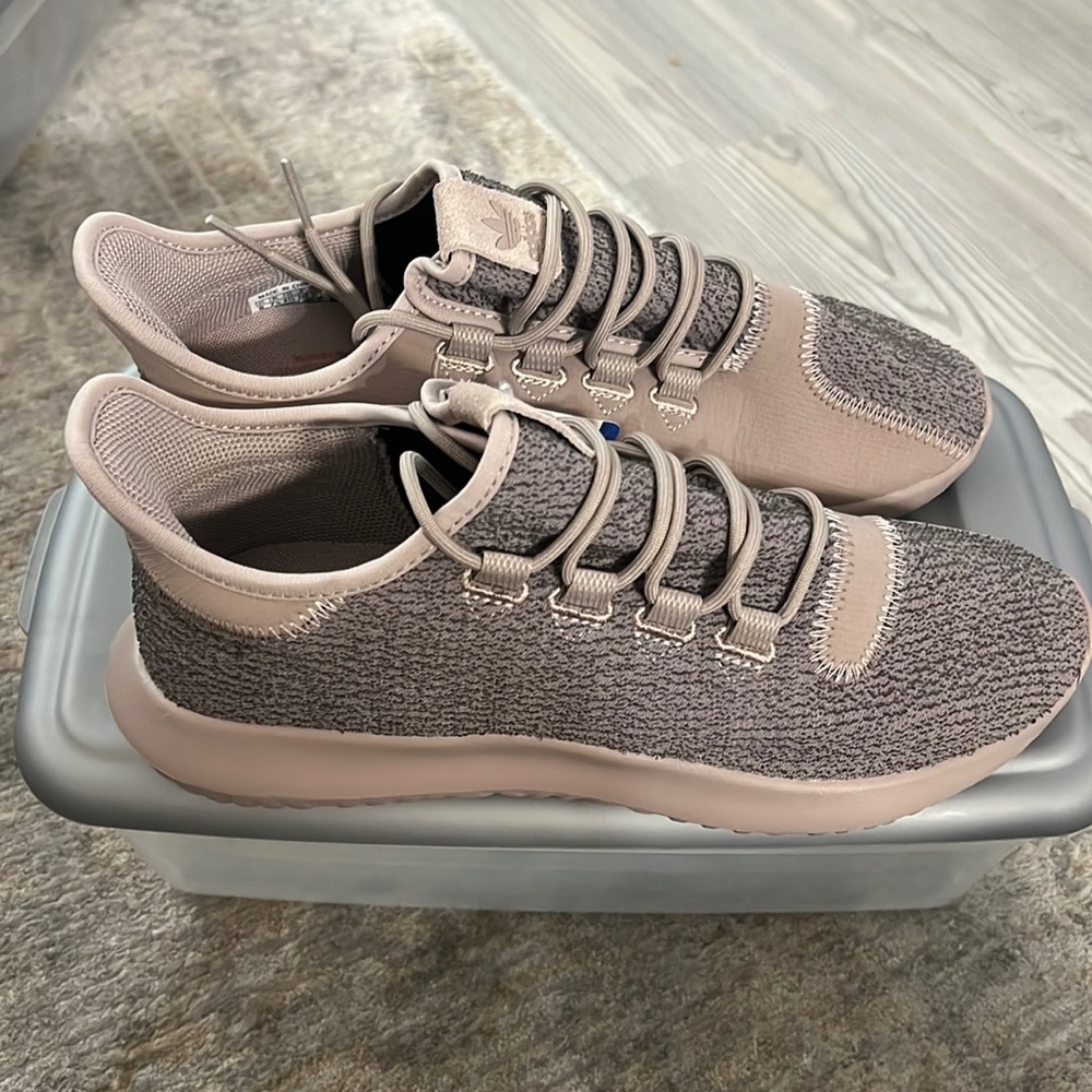 Mens adidas tubular shadow 2018. New with tags.